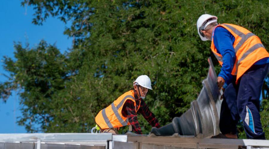 Expert Emergency Roof Repairs services in Darien Center, NY